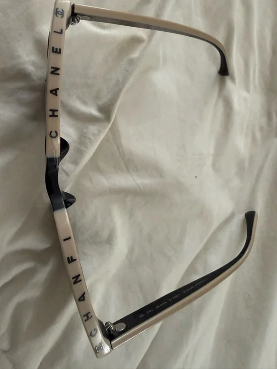 CHANEL Black Oversized Round Women's Sunglasses - Picture 5 of 5